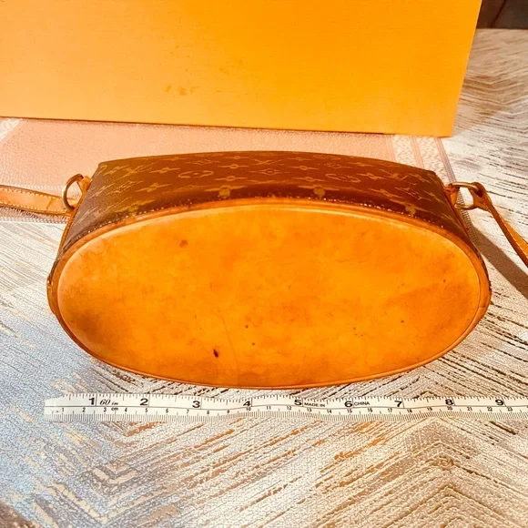 Louis Vuitton Brown Monogram Shoulder Bag - Picture 8 of 16